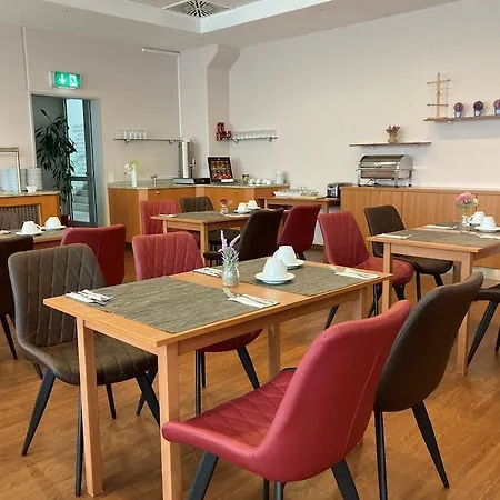 Dormero Express Hotel Passau 4*