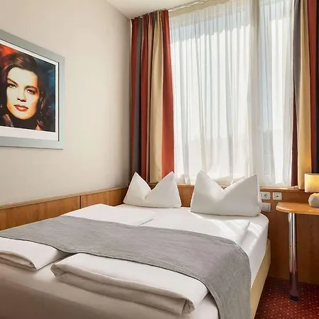 מלון Amedia Express Passau, Trademark Collection By Wyndham 3*