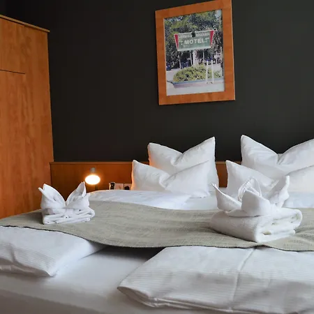 Amedia Express Passau, Trademark Collection By Wyndham מלון 3*