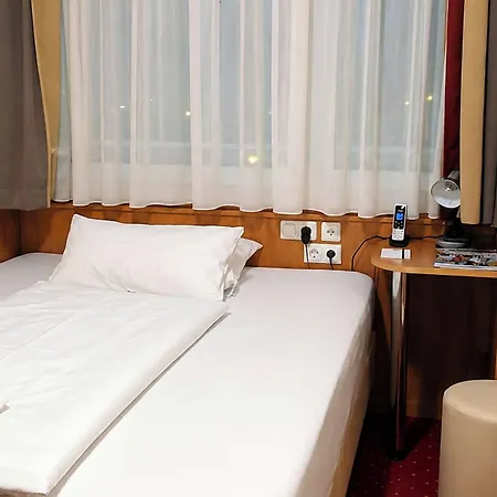 Dormero Express 3*